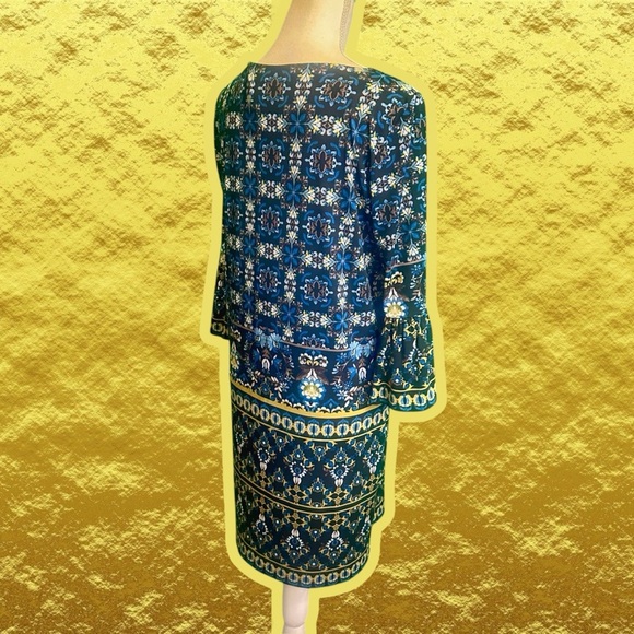 Maggy London Blue Kaleidoscope Paisley Print Bell Sleeve Shift Dress Size 8 - Picture 9 of 14